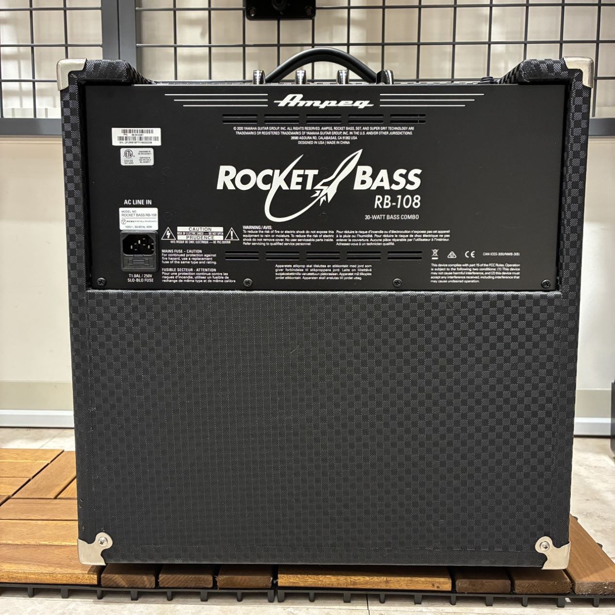 Ampeg RB-108 ベース用アンプ Ampeg RB-108 ベースアンプ コンボアンプ