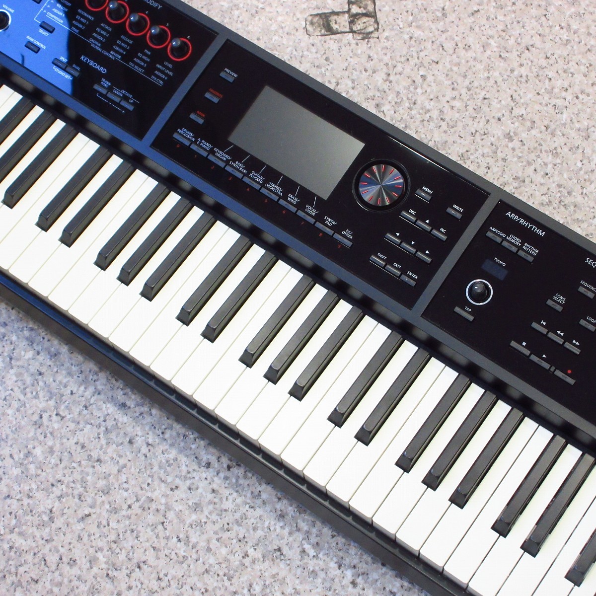 Roland FA-08 Music Workstation 88鍵シンセサイザー 【横浜店