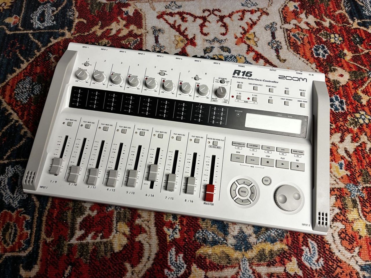 ZOOM R16 【現物画像】（中古/送料無料）【楽器検索デジマート】