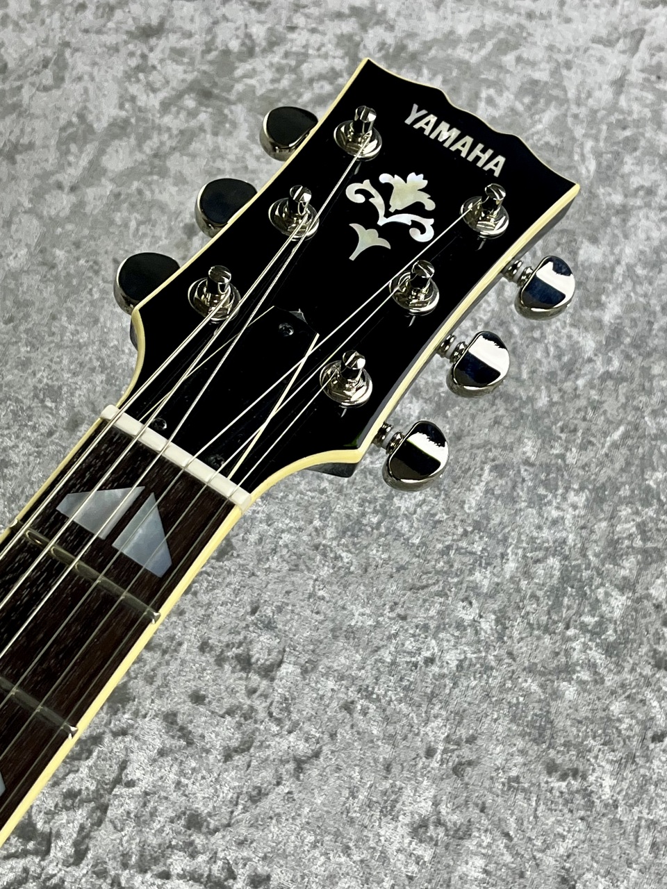 YAMAHA 【春の中古ギター祭り】SG 1820 Black 【2021's USED】【美品