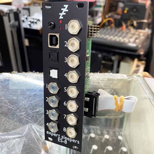 Expert Sleepers ES-8 ユーロラック Expert Sleepers ES-8 User Manual