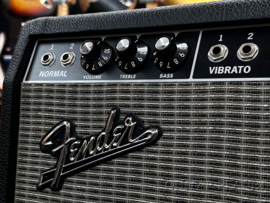 Fender 65 Deluxe Reverb -Black- 2006USED!!（中古）【楽器検索