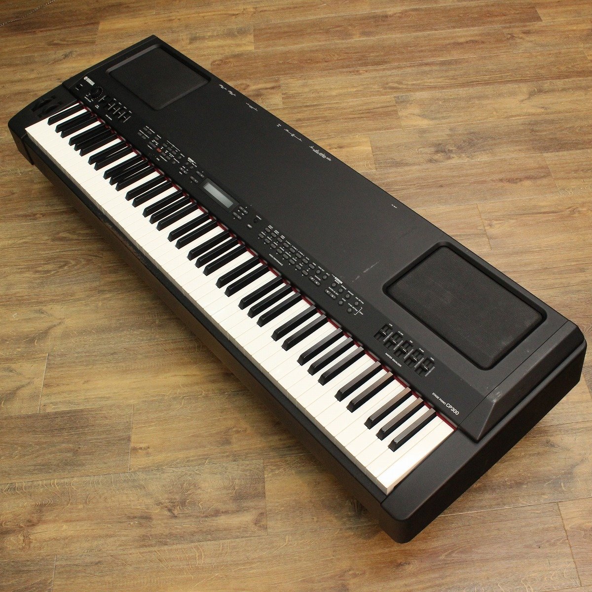 YAMAHA CP300 