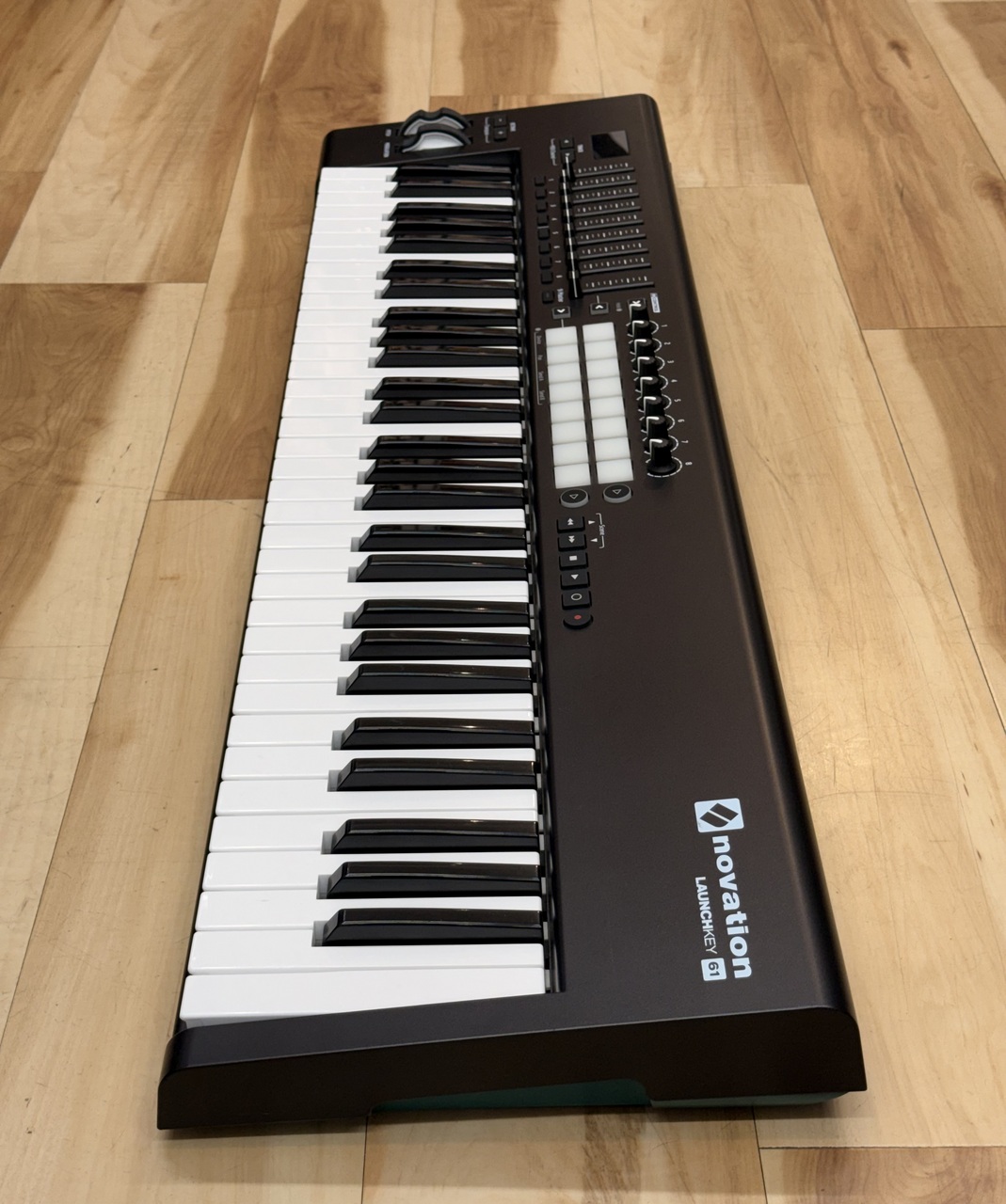 Novation Launchkey61 Mk2（中古）【楽器検索デジマート】