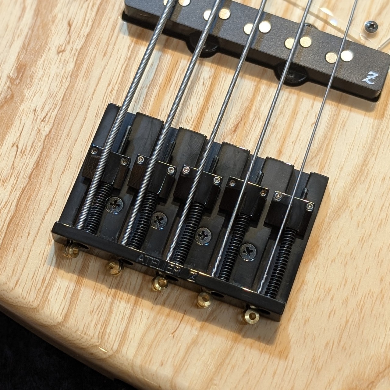 ATELIER Z BETA 5 -Natural-【4.03kg】（新品）【楽器検索デジマート】