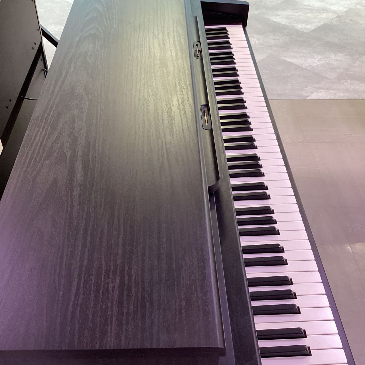 Roland LX705（中古/送料無料）【楽器検索デジマート】