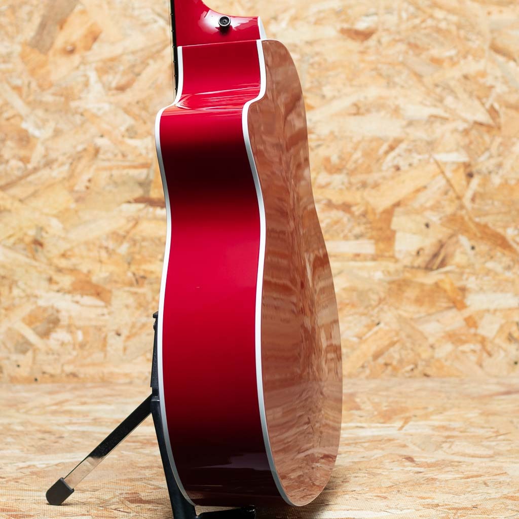 『綺麗な赤』　Taylor 214ce RED DLX 214ce-RED DLX: アコースティックギター｜三木楽器公式通販サイト