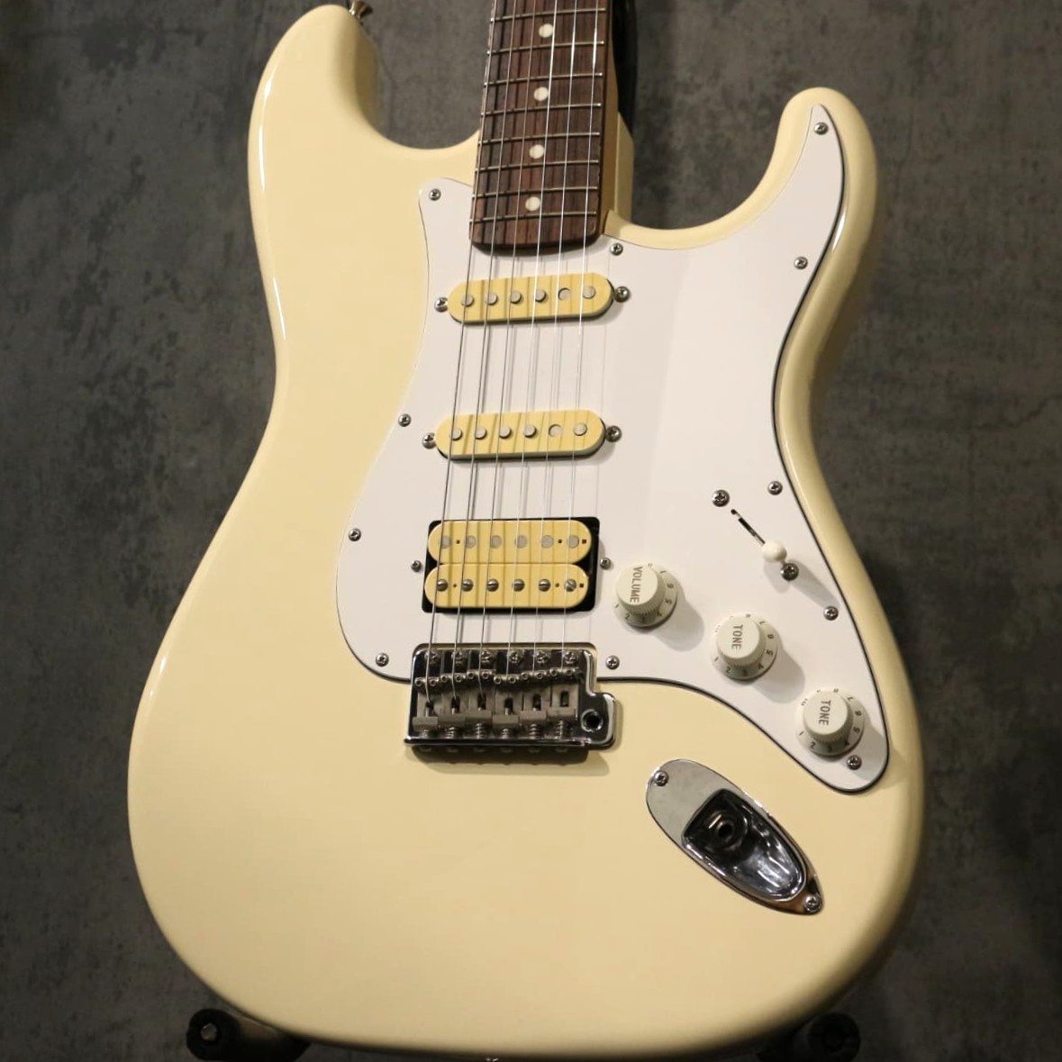 Fender Japan 【USED】ST-STD SSH -Vintage White-【3.78kg】【2009年