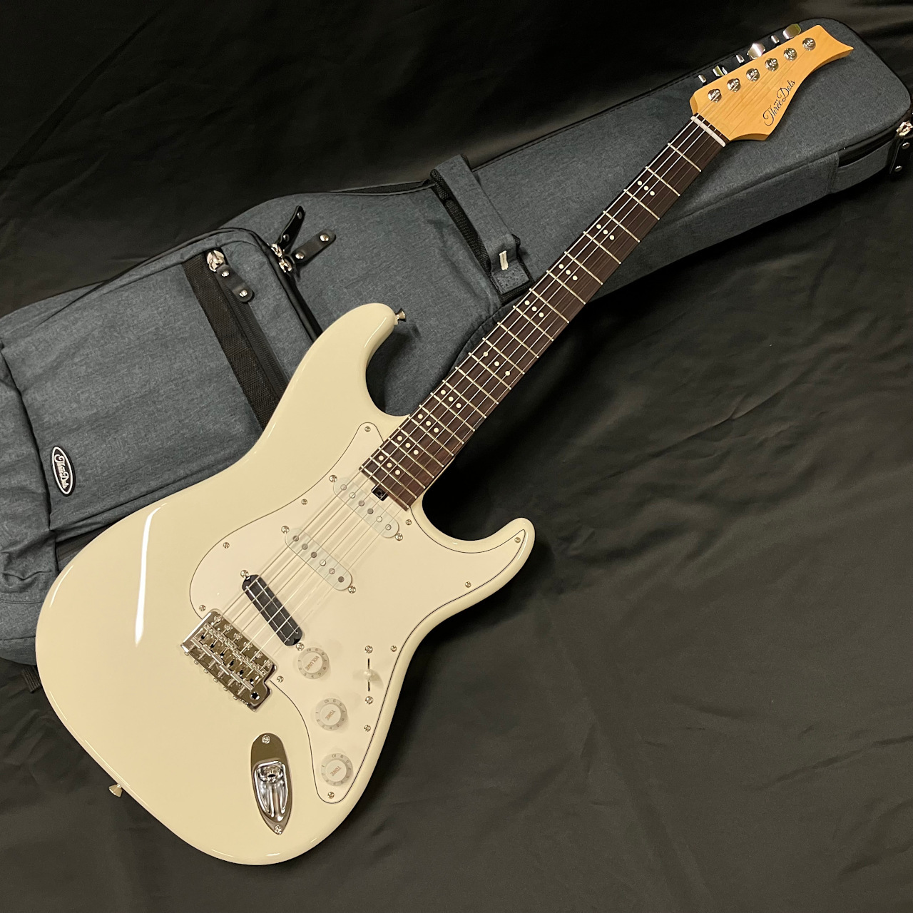 美品希少】Washburn N4 改 パデューク風 美品希少】Washburn N4 改