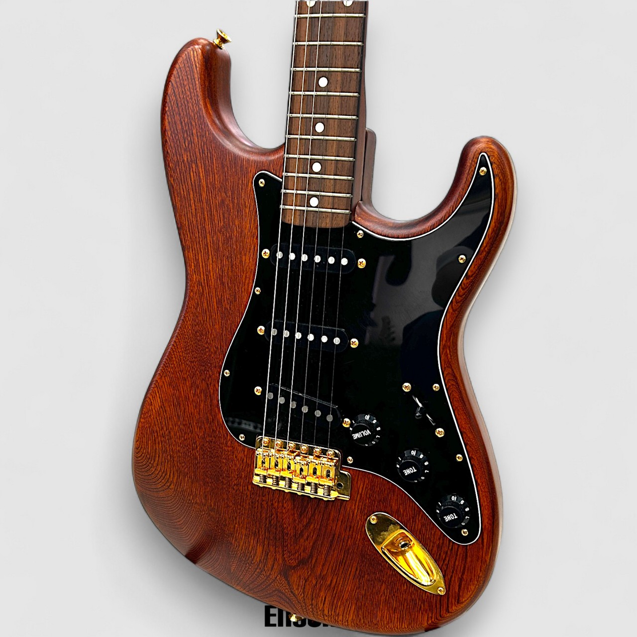 Fender Japan ST-62 Stratocaster Walnut ストラトキャスター