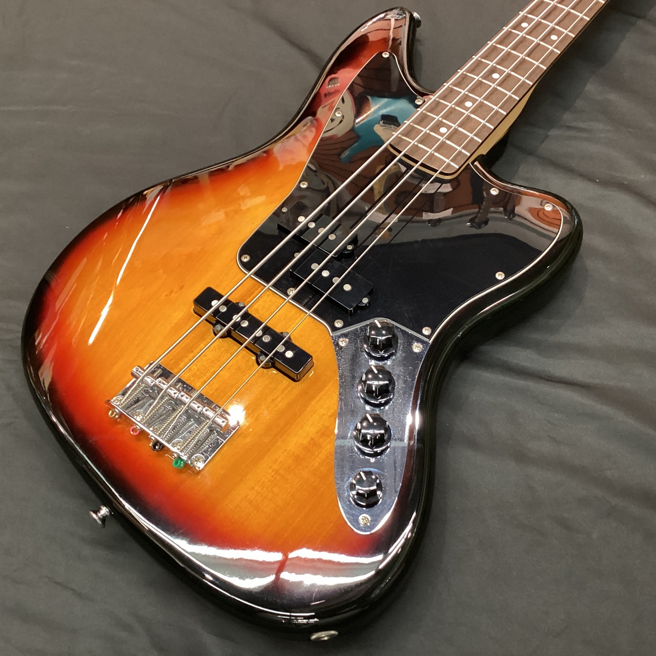 スクワイア ジャガーベース MOD Squier by Fender Vintage Modified Jaguar® Bass Special (スクワイア