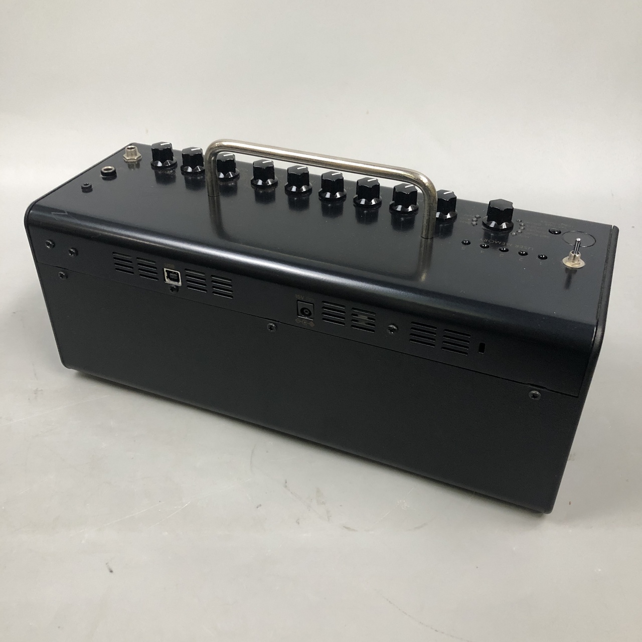Yamaha THR10C ギターアンプ Amazon.com: Yamaha THR10C Mini Guitar Amplifier with Cubase
