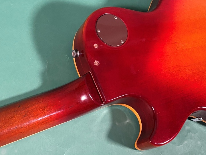 Gibson LES PAUL DELUXE CS （ビンテージ）【楽器検索デジマート】