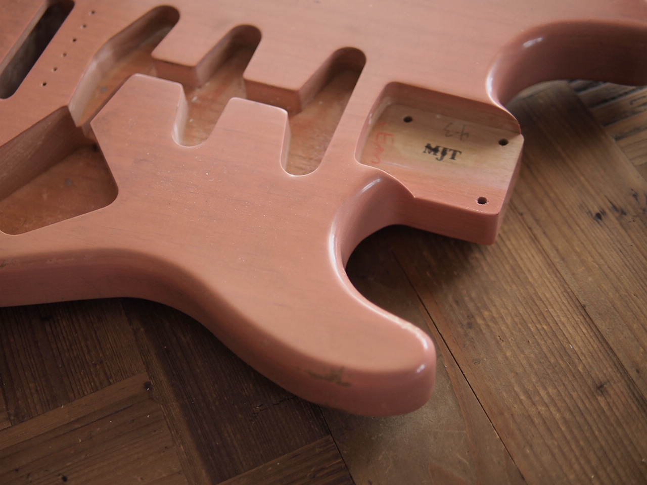 MJT Stratocaster Type Body - Alder - Shell Pink - Heavy Relic ...