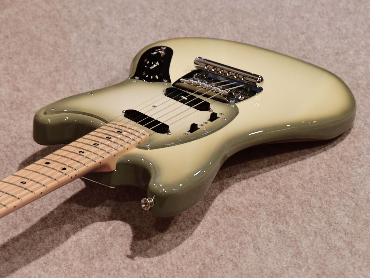 Fender Limited Edition Made in Japan Antigua Mustang（中古）【楽器 