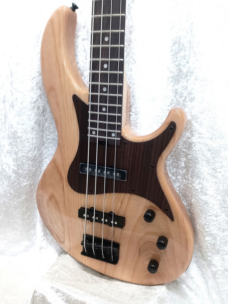 Aria Pro II RSB-700WP N【松戸店】（新品/送料無料）【楽器検索