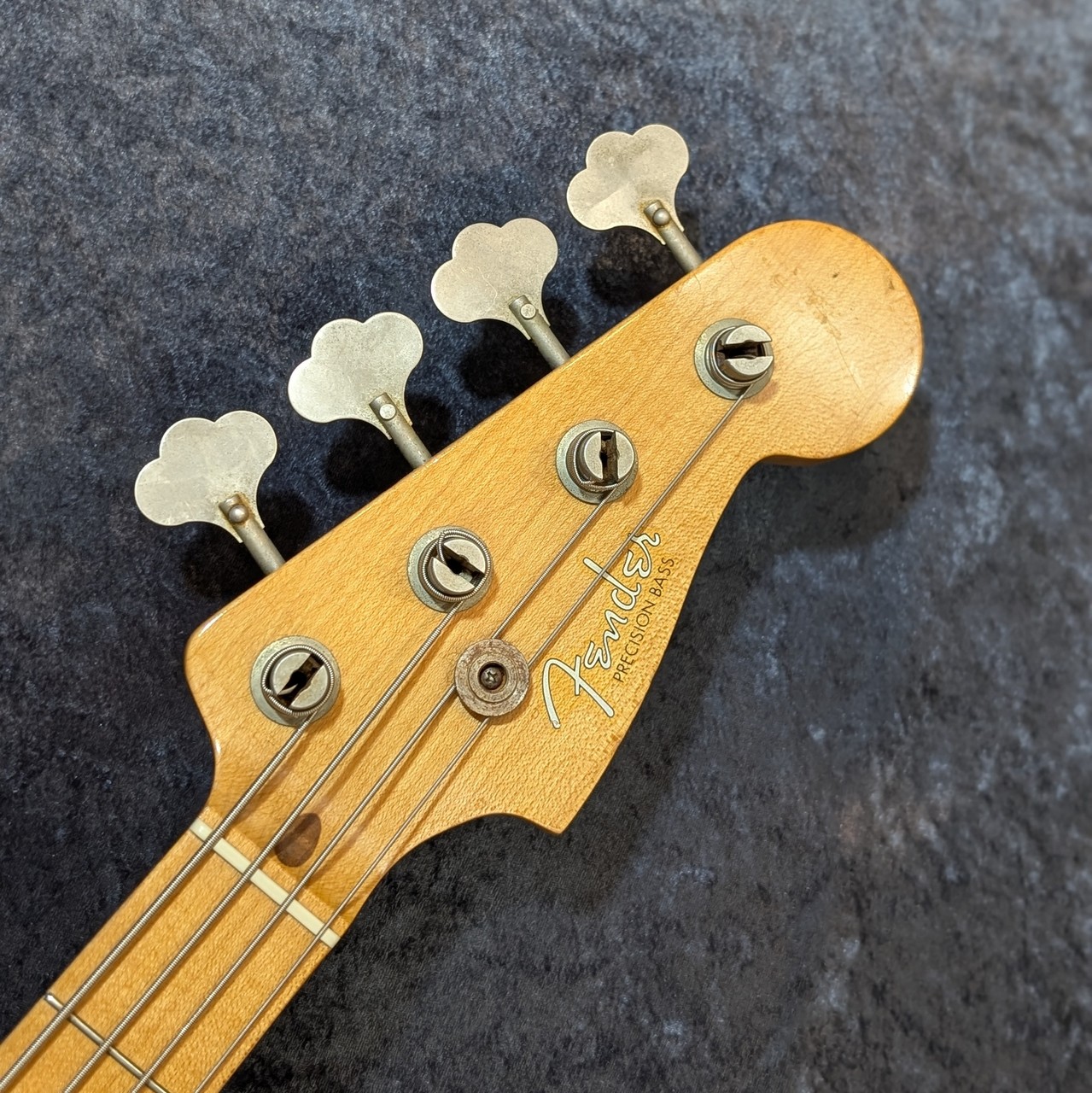 プレベ　レリック Fender Custom Shop 1957 Precision Bass Relic -2 Tone Sunburst