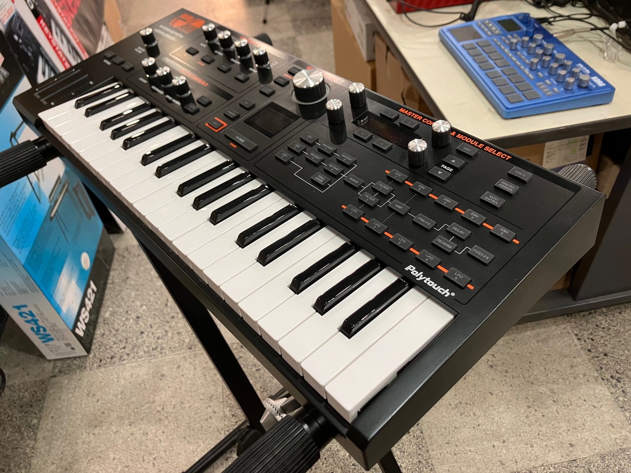 Ashun Sound Machines (ASM) Hydrasynth Explorer 中古が入荷