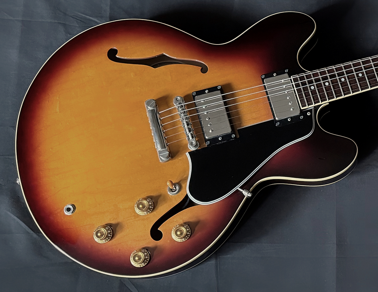 AT135STP セミアコ ギター Archtop Tribute AT135STP（新品）【楽器検索デジマート】