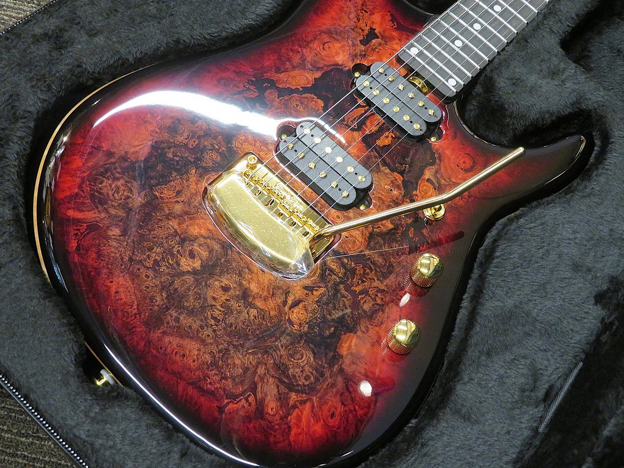 MUSIC MAN Jason Richardson 6-String Cutlass -Rorschach Red
