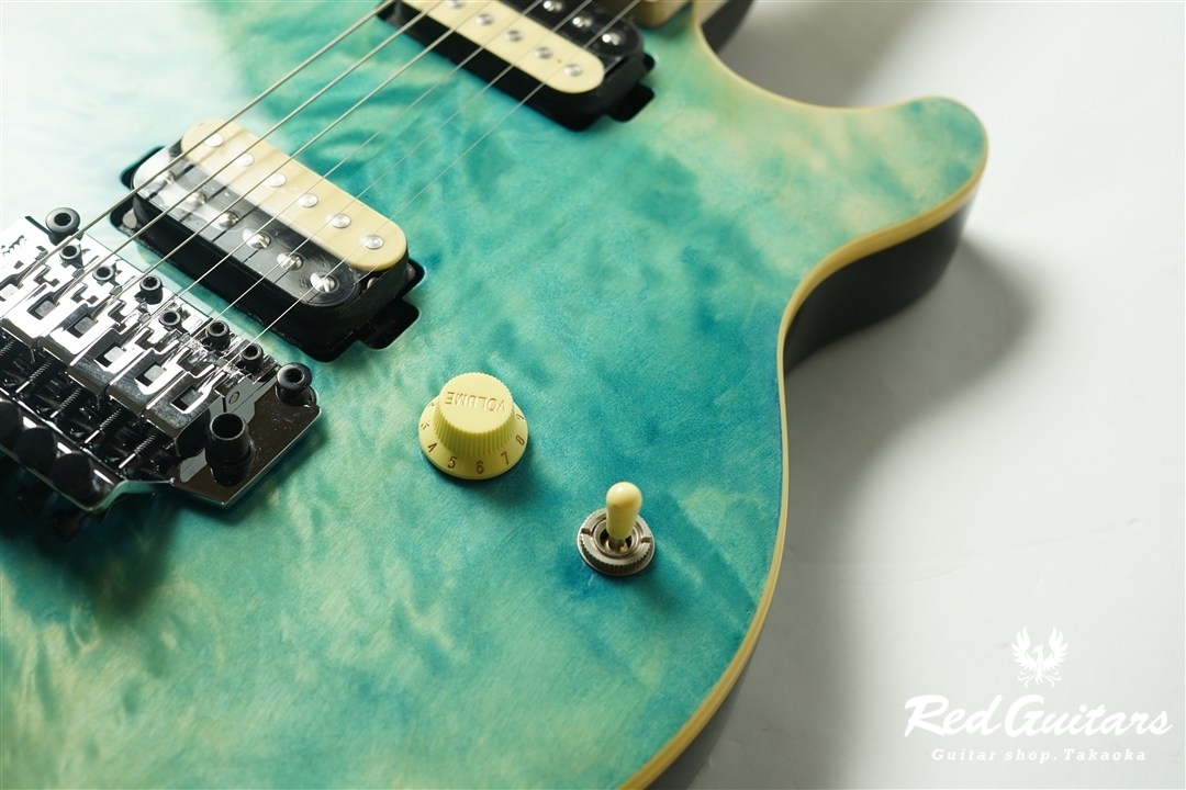 Sterling by MUSIC MAN AXIS AX40-TBL-M - Trans Blue（新品/送料無料