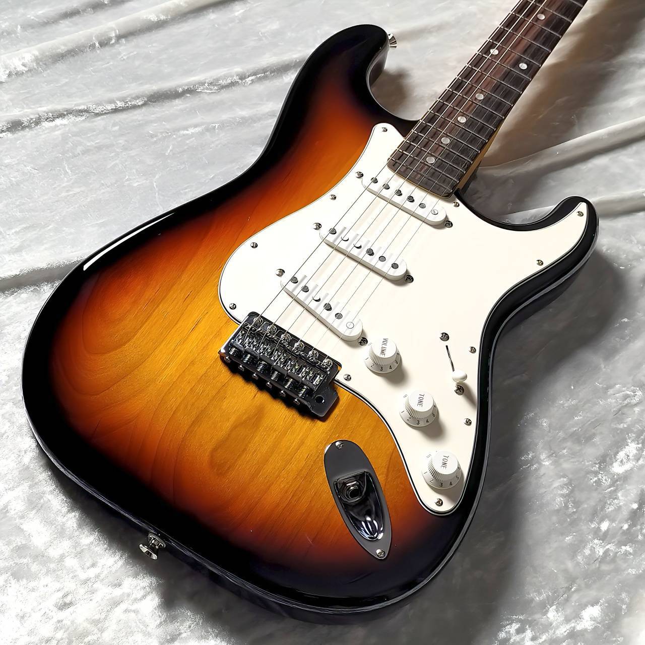 HISTORY HST-Advanced2 3 Tone Sunburst (3トーンサンバースト