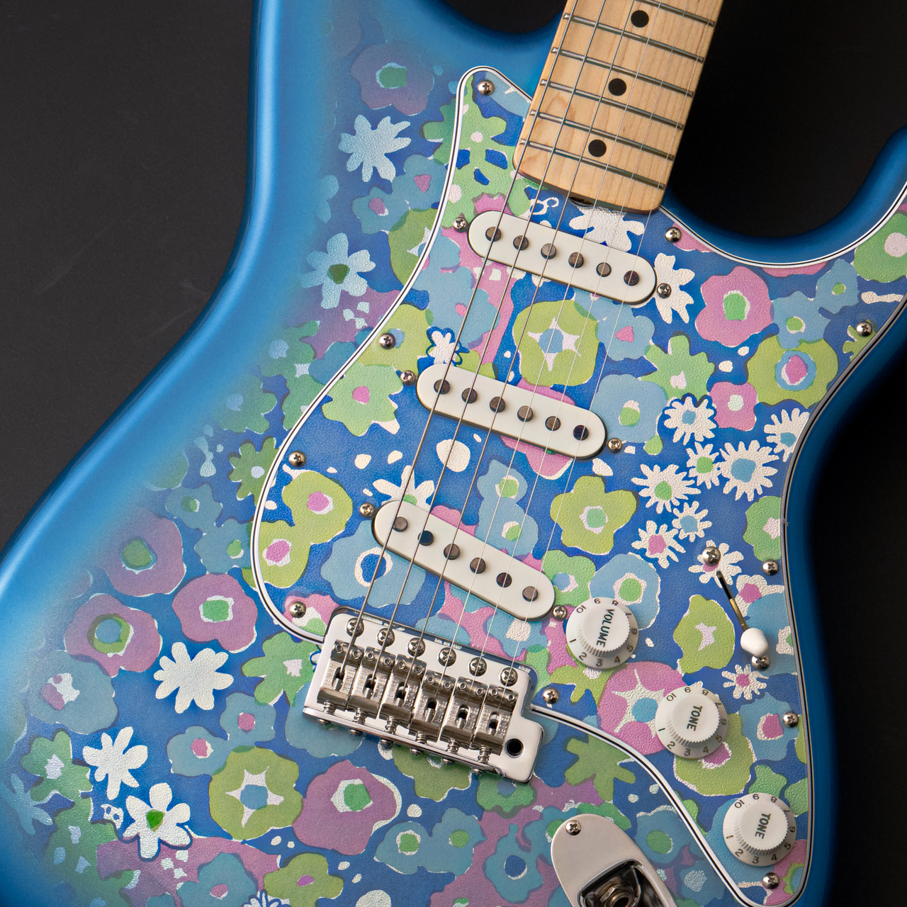 なで型さま専用　本格イダキ　Old style 名工ブルース　ユーカリデイジュ Fender Made in Japan Limited Stratocaster -Blue Flower