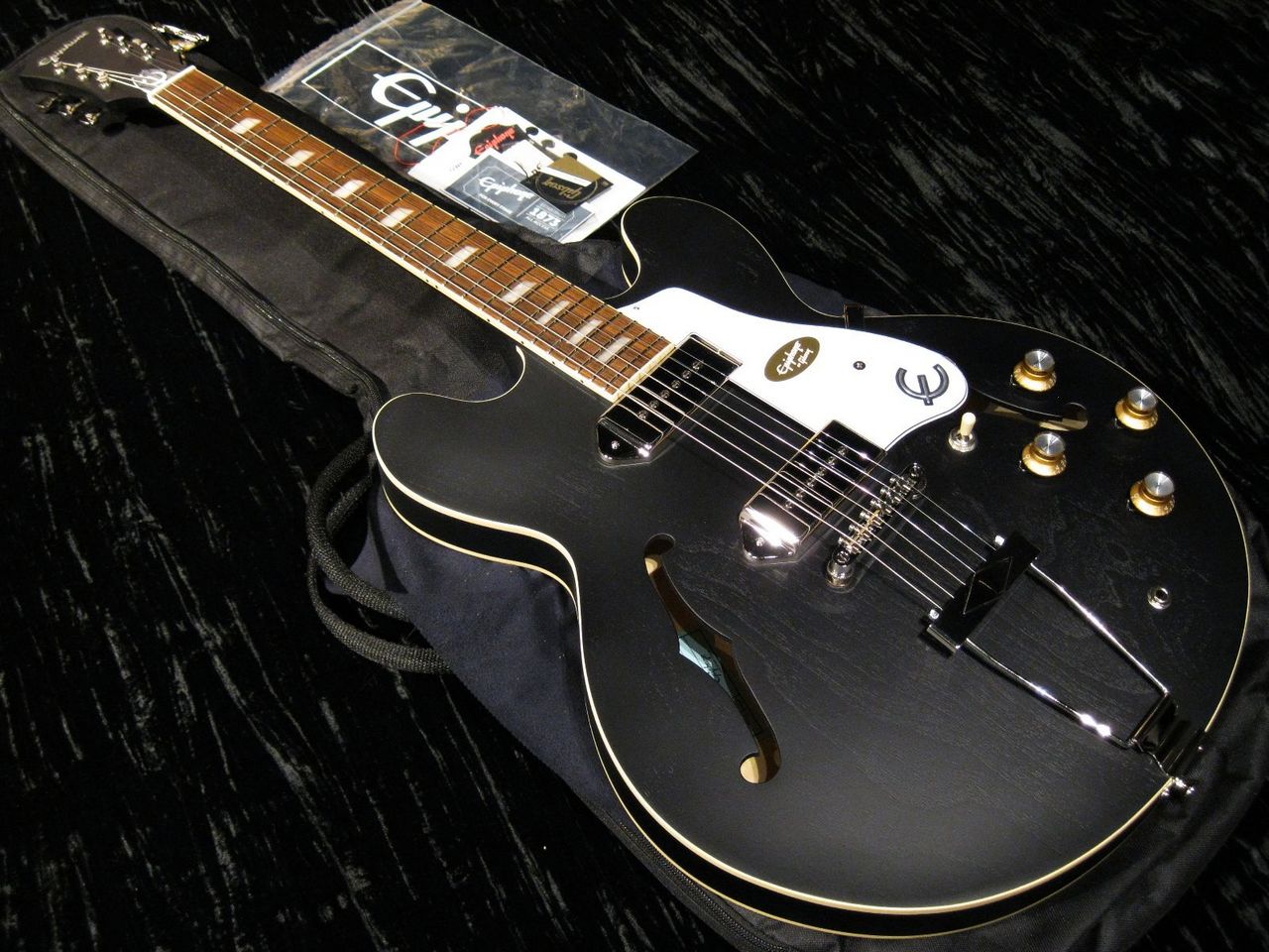 Epiphone Casino Worn (Worn Ebony)（中古）【楽器検索デジマート】