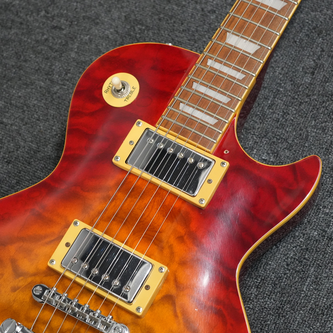Tokai LOVE ROCK レッド エレキギター Tokai LOVE ROCK LP MODEL 3.99キロ（中古）【楽器検索デジマート】