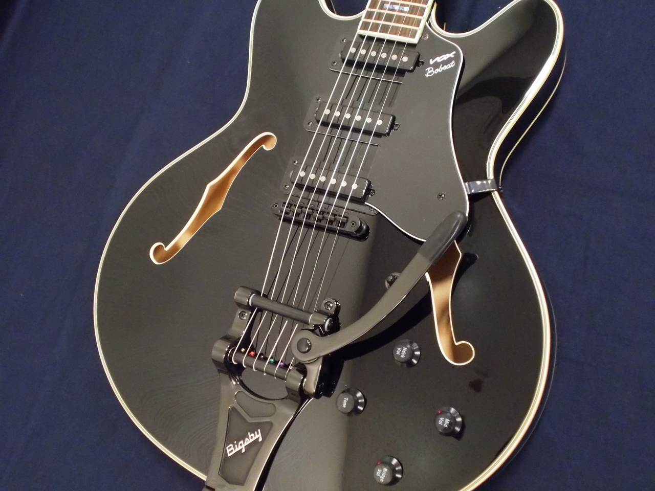 VOX Bobcat S66 with Bigsby ジェット・ブラック（B級特価