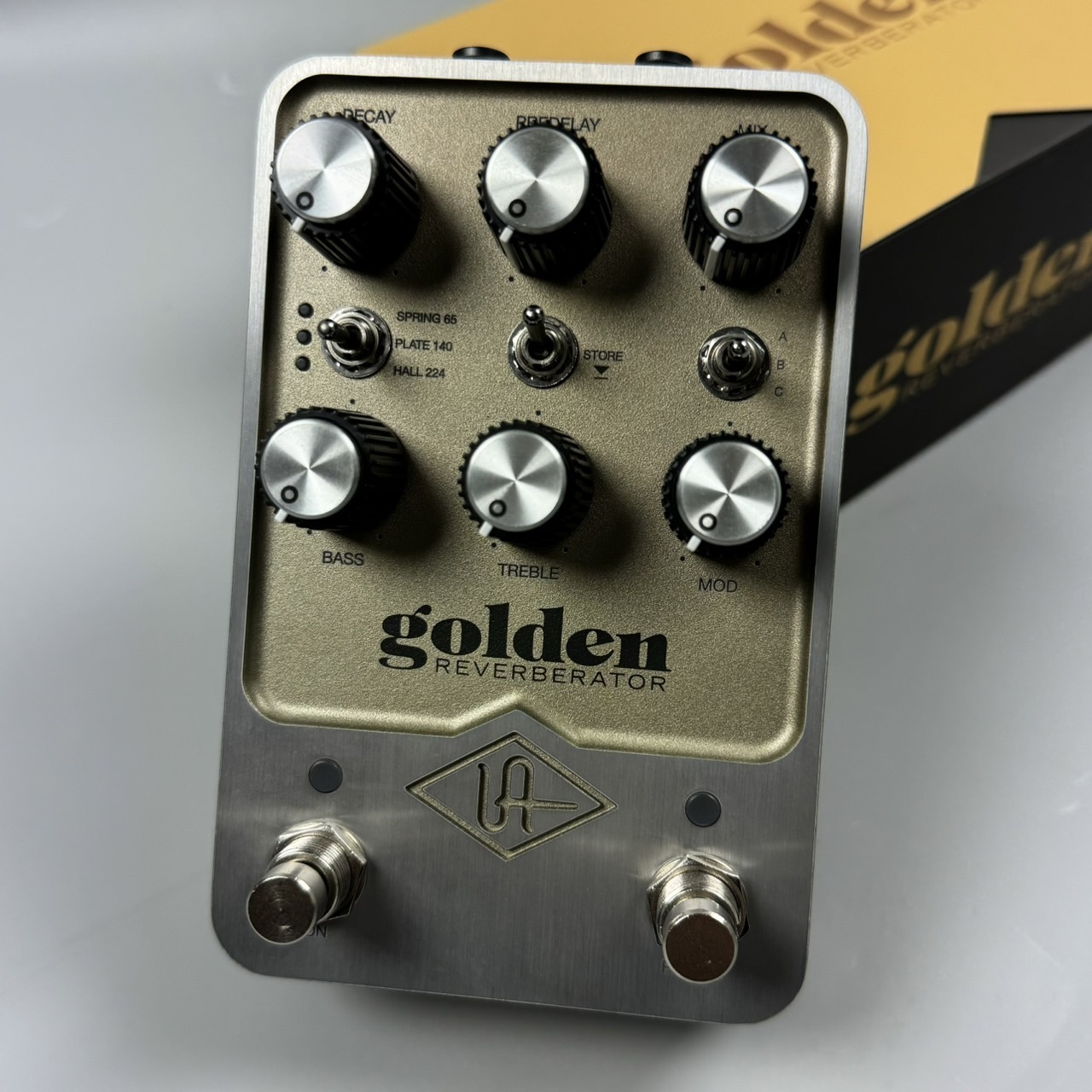 【即日発送】golden REVERBERATOR ギターエフェクター 数量限定特価] UNIVERSAL AUDIO UAFX Golden Reverberator