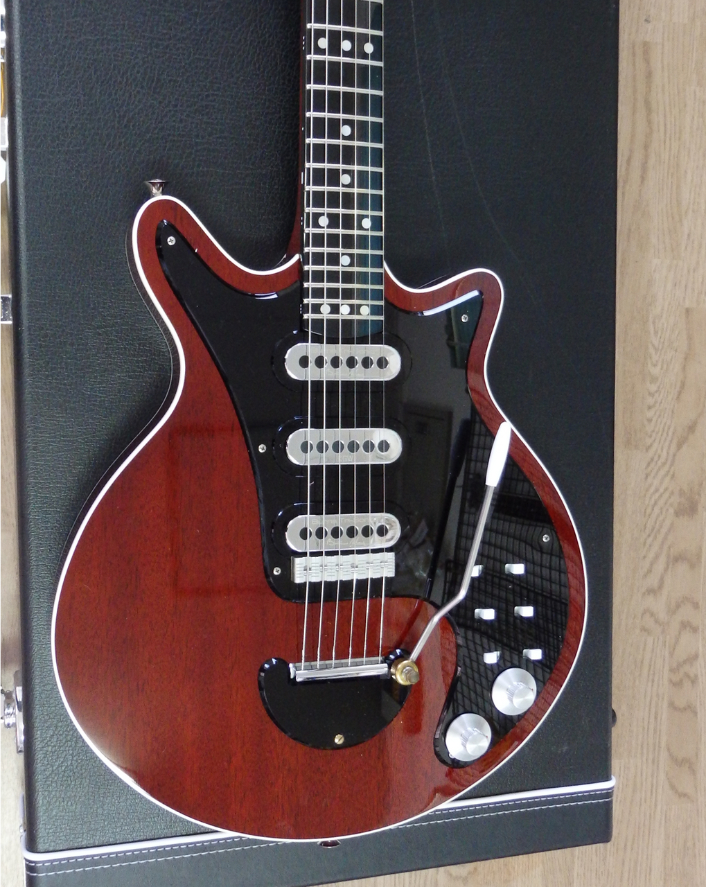 Kz Guitar Works Kz RS Replica 【Red Special】（中古）【楽器検索 