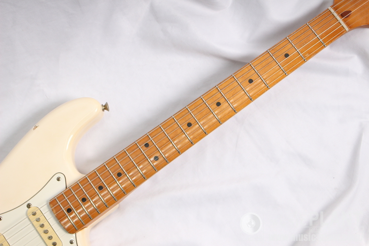 【ジャパンビンテージ】Fender Stratocaster ホワイト Fender Made in Japan Junior Collection Stratocaster Satin