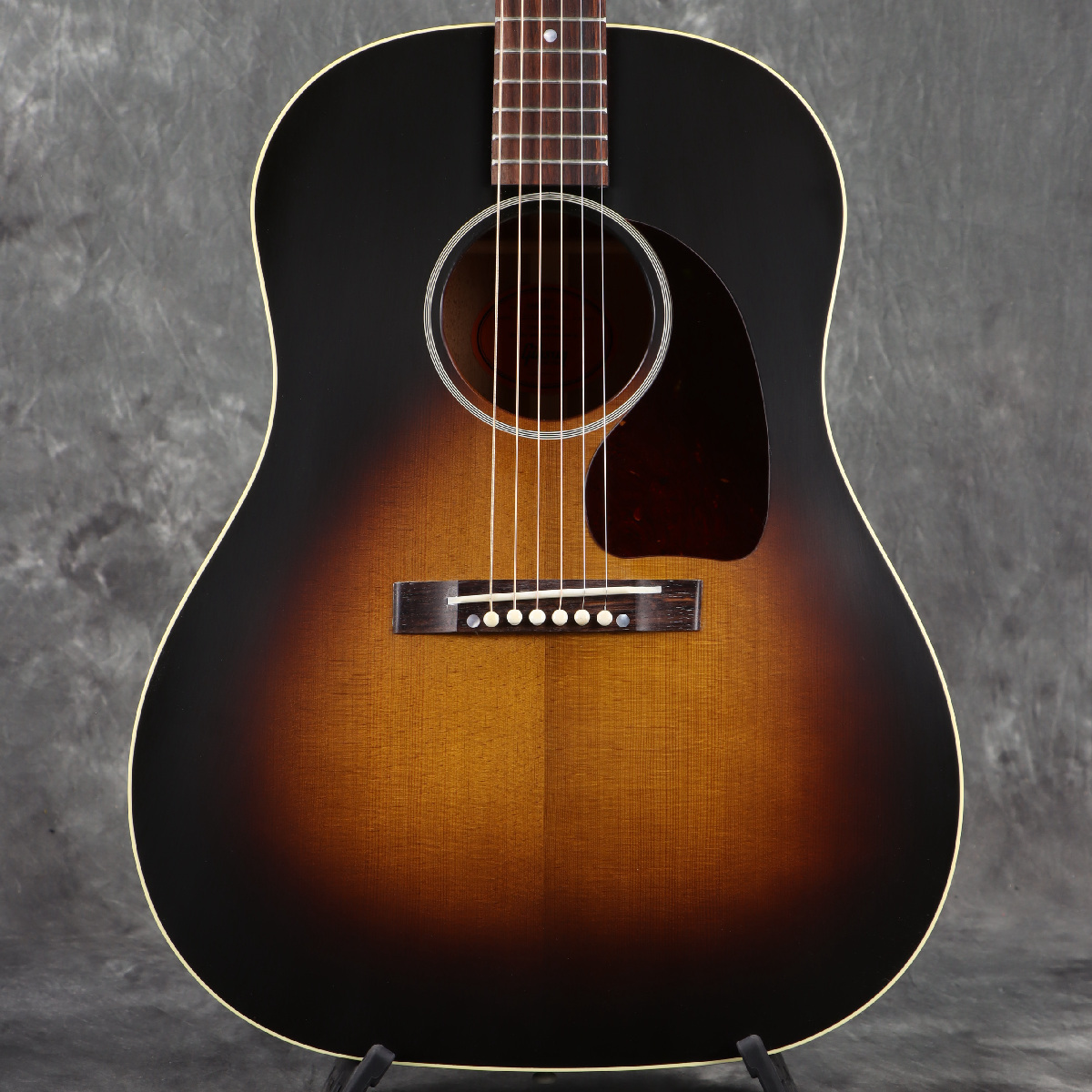 Gibson Historic Collection 1942 Banner J-45 Vintage Sunburst