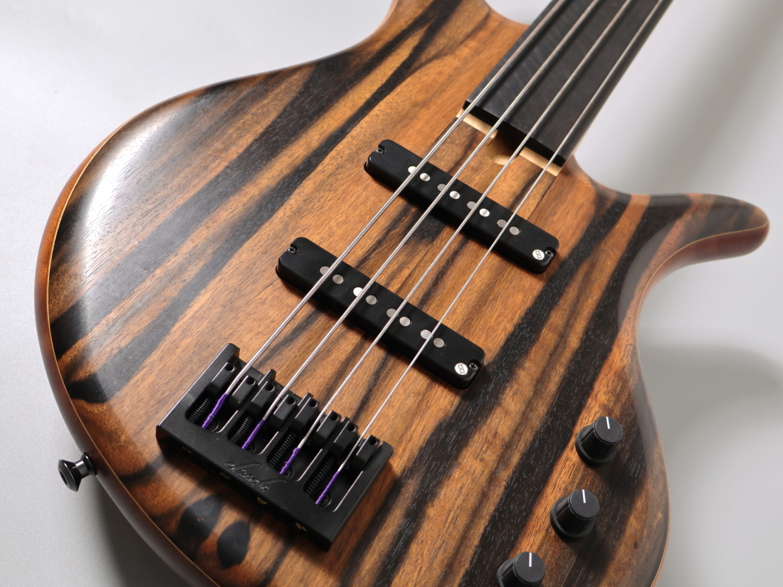 Elrick Gold Series E-volution 4st Fretless -Striped Ebony-【4.04kg