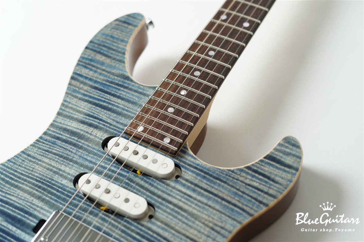 Black Smoker FUTURA-S SSH / Flame Maple Top, Fiji Mahogany Back