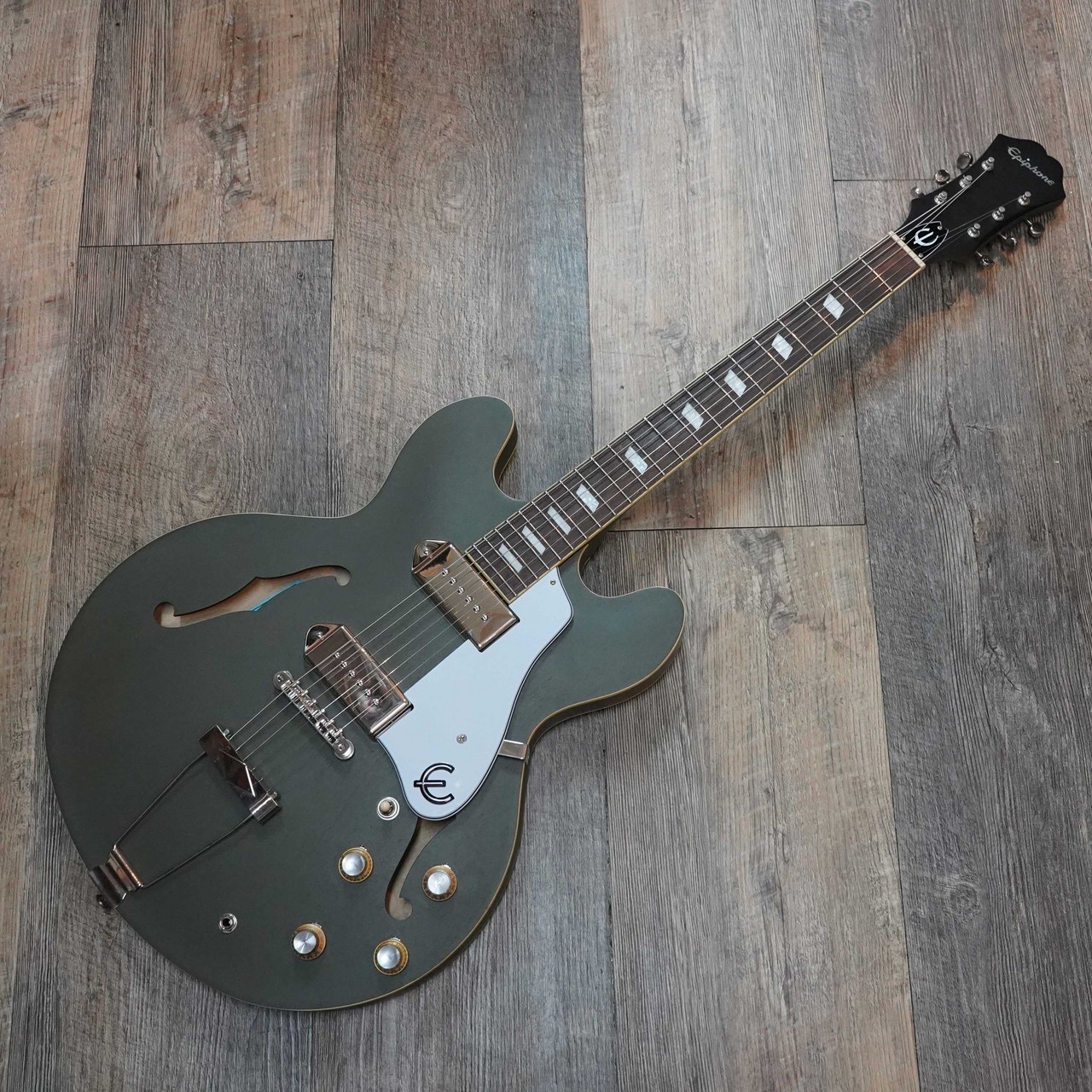 Epiphone Casino Worn Olive Drab中古美品 Epiphone Casino Worn Olive Drab（中古）【楽器検索デジマート】