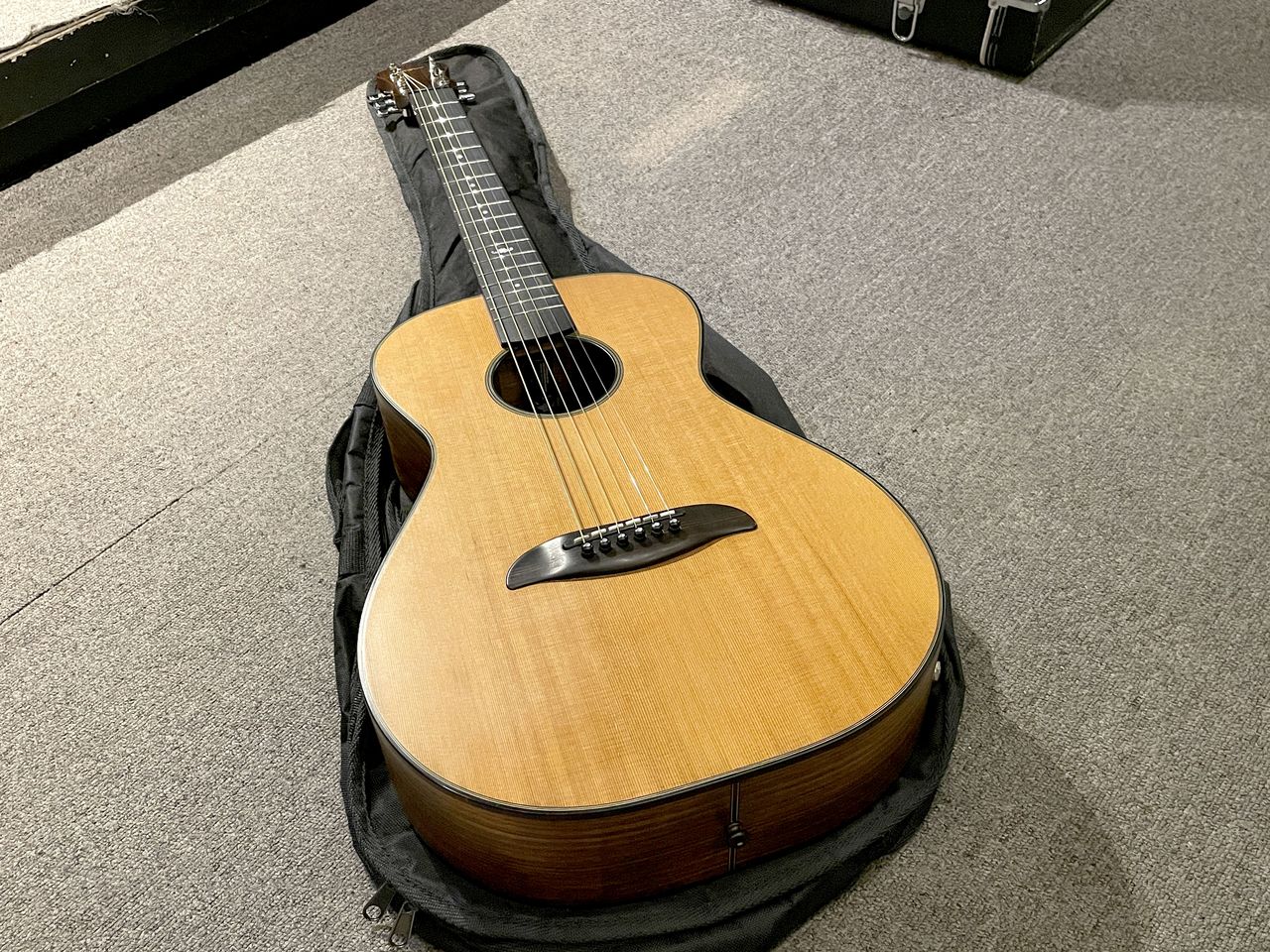 K.Yairi(ケーヤイリ) アコースティックギター 型番・モデル50-LO