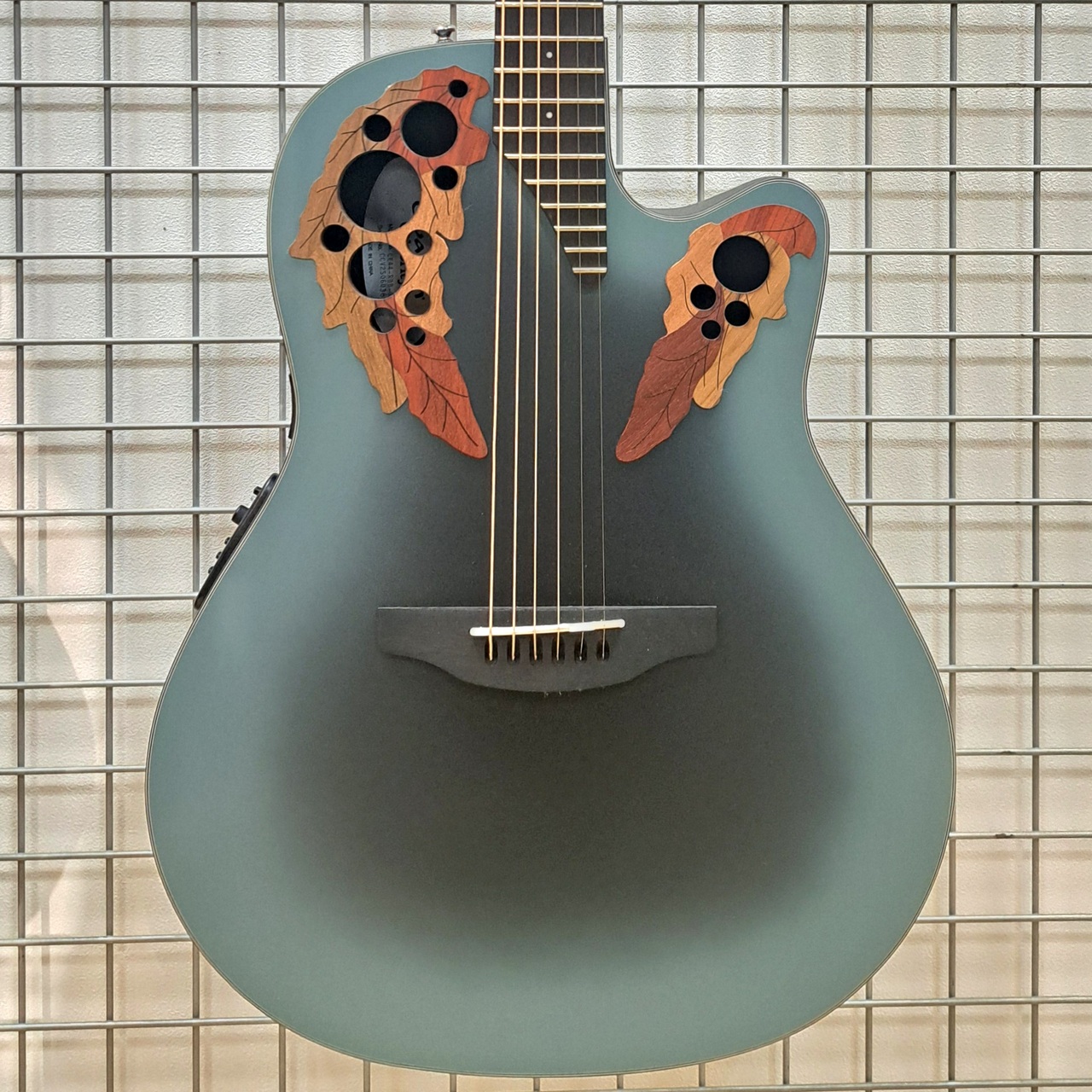 Ovation Celebrity Elite CE44 / Reverse Blue Burst（新品/送料無料