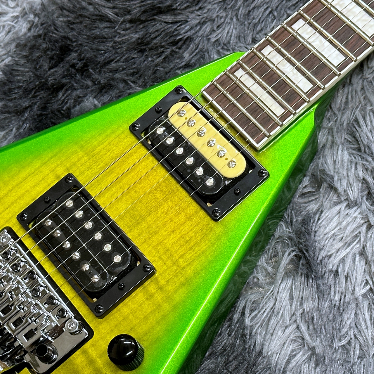 Jackson X Series Signature Scott Ian KVX King V Baldini