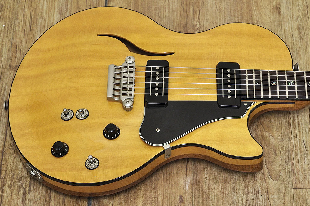 【希少】VOX Virage Ⅱ Butterfly(VG2SC) VOX Virage II Butterfly VG2SC-BFCT(中古)【楽器検索デジマート】