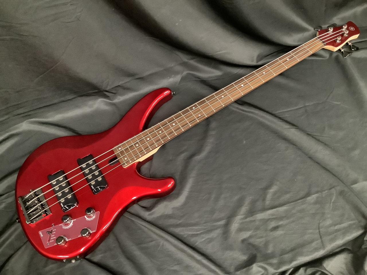 YAMAHA TRBX304 CAR (ヤマハ B級特価品 アクティブ ベース)（B級特価