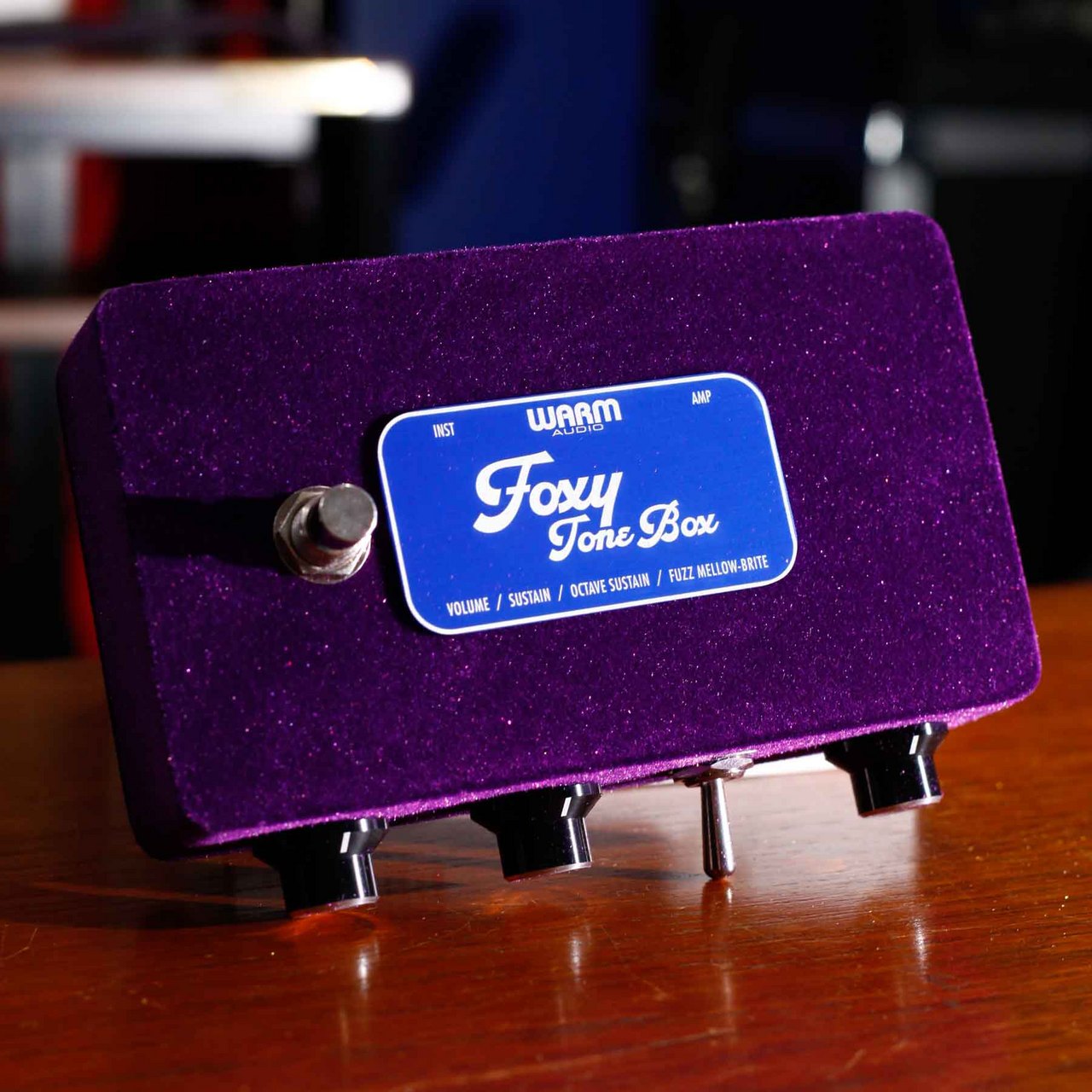 WARM AUDIO Foxy Tone Box 限定カラー Gallery_foxytonebox_angles2.png