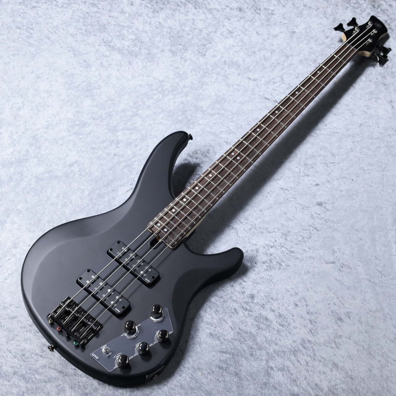 Yamaha.  Trbx504  トランスルーセントブラック YAMAHA TRBX504 - トランスルーセントブラック(TBL) [3.84