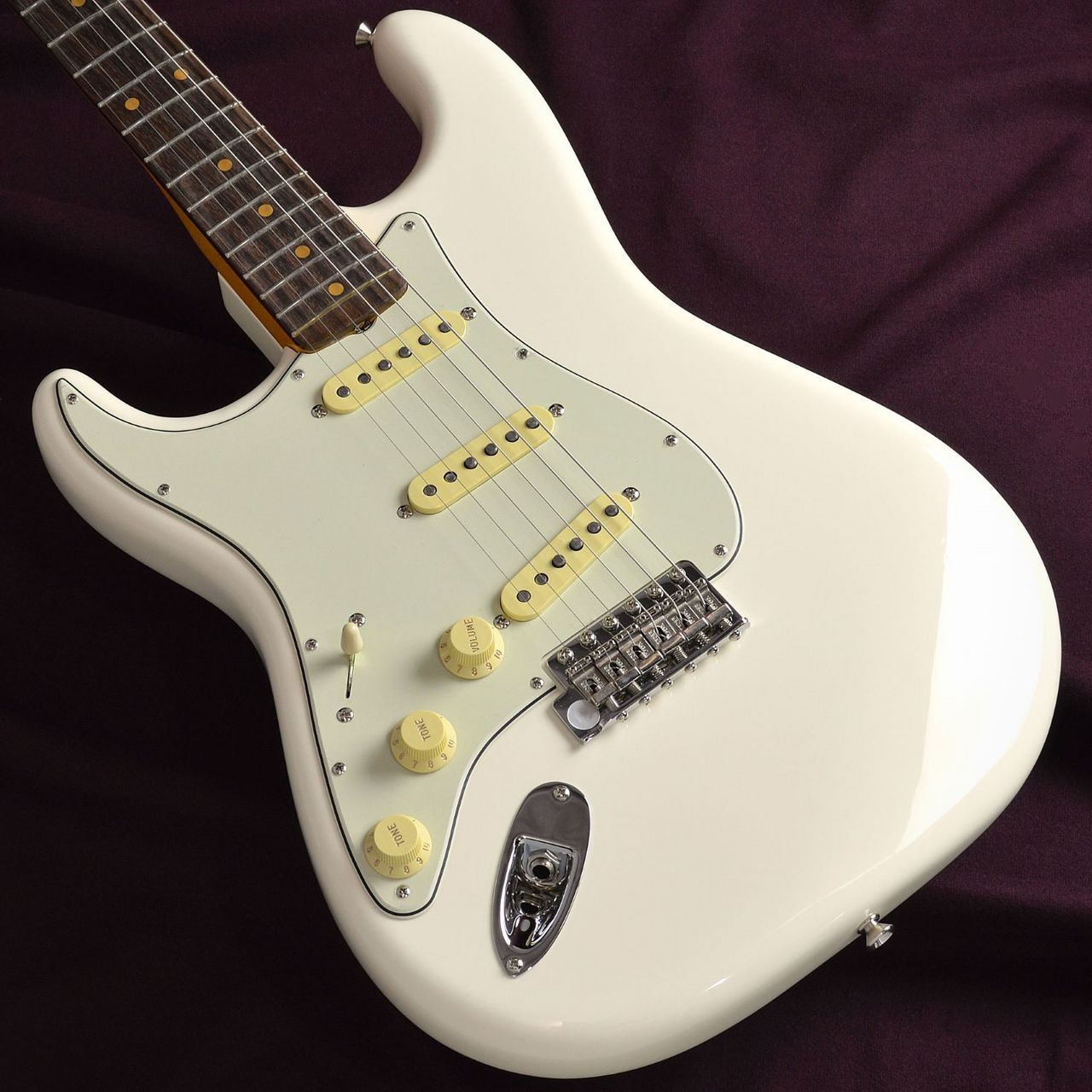 希少　Fender American Vintage Olympic White Fender American Vintage '62 Stratocaster - Olympic White