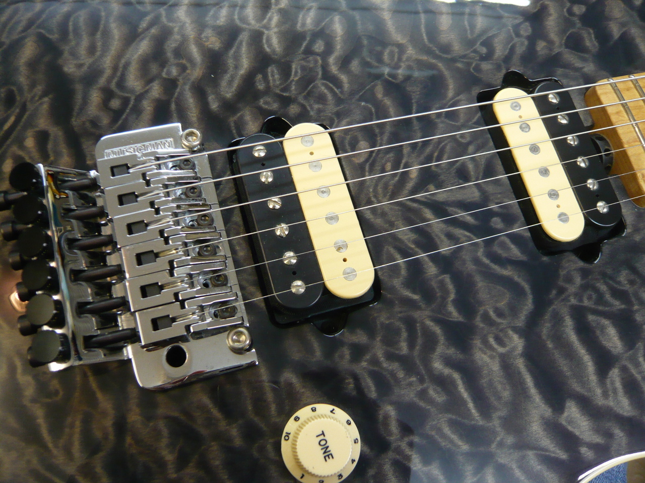 MUSIC MAN AXIS Tribute 20th Anniversary（中古）【楽器検索デジマート】