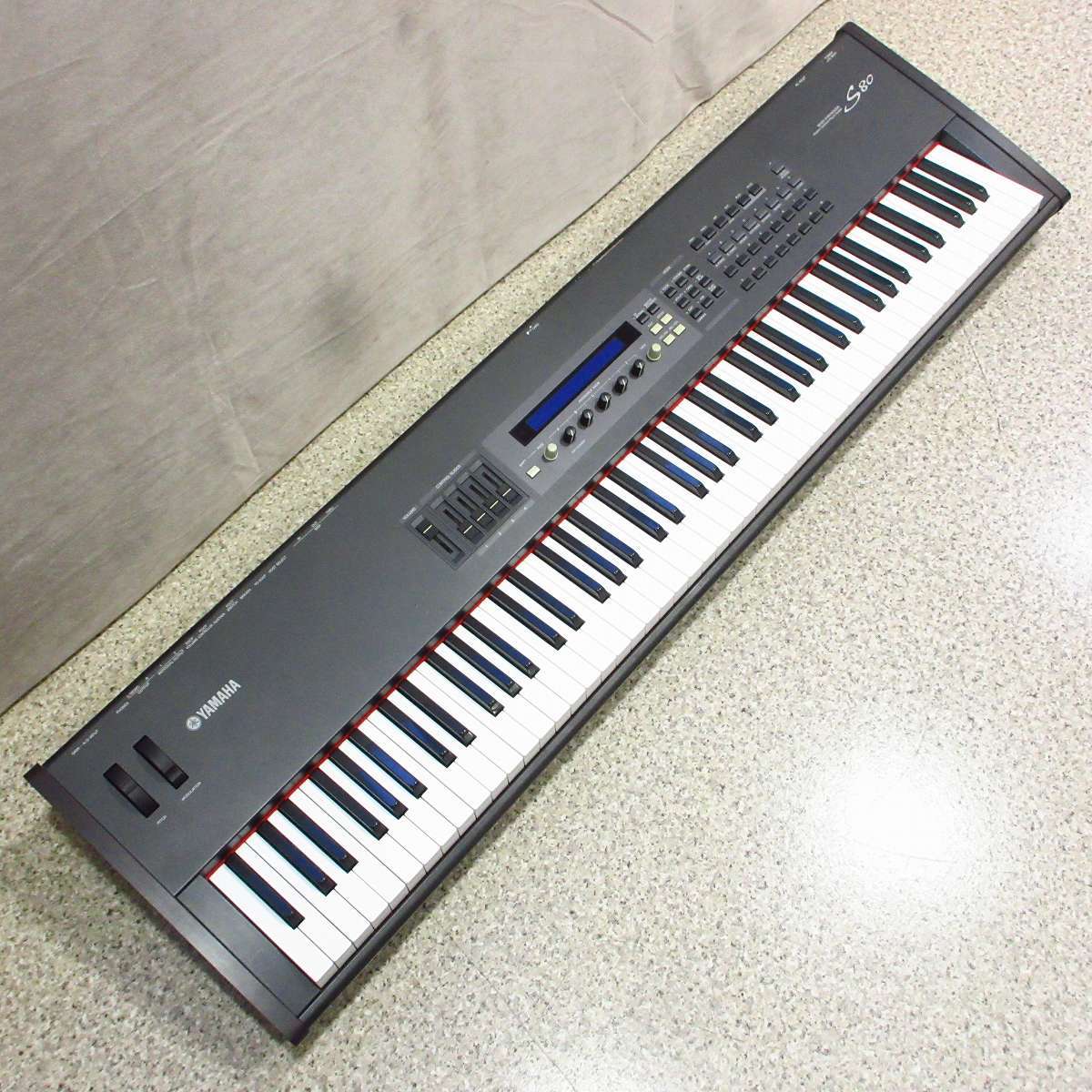 YAMAHA S80 