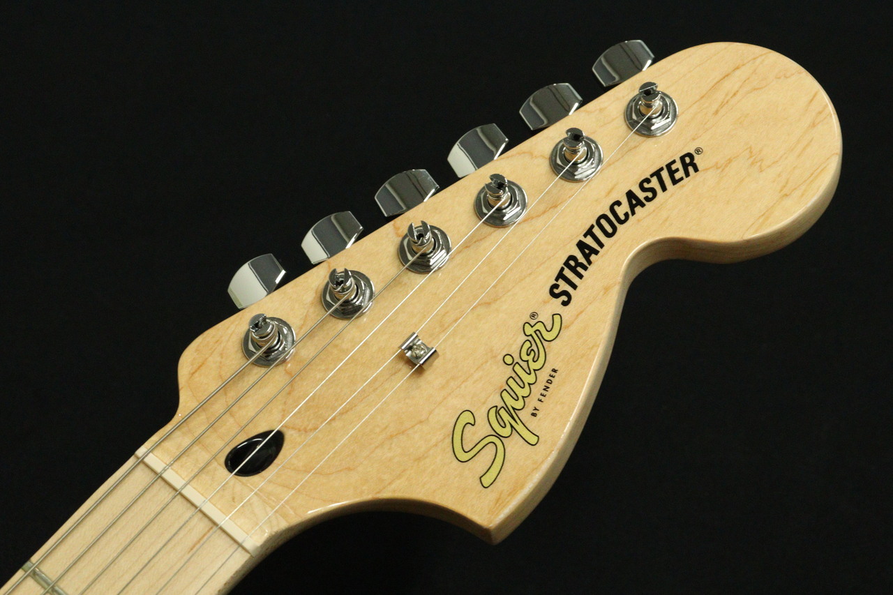 ほぼ新品 完備品 Squier standard StratocasterFender