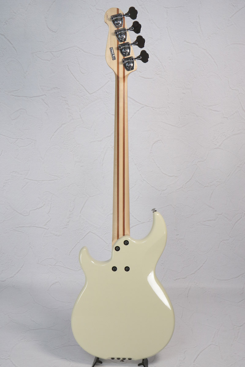 YAMAHA BB424 エレキベース ヴィンテージホワイト 極美品) YAMAHA BB424 エレキベース ヴィンテージホワイト色 極美品