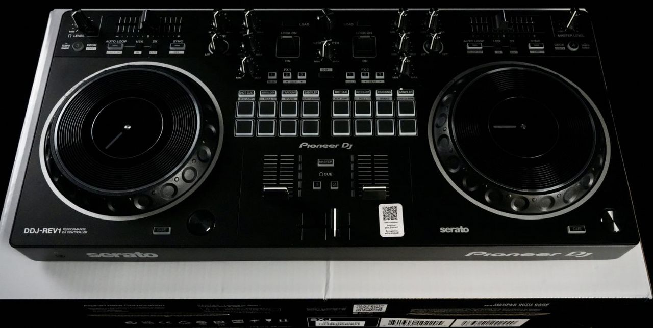 Pioneer DDJ-REV1【現品画像】（中古/送料無料）【楽器検索デジマート】